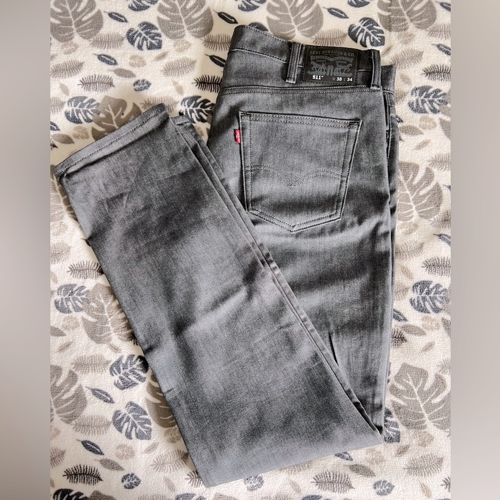 Men’s 511 Levi. Size 38x34. New with No Tags